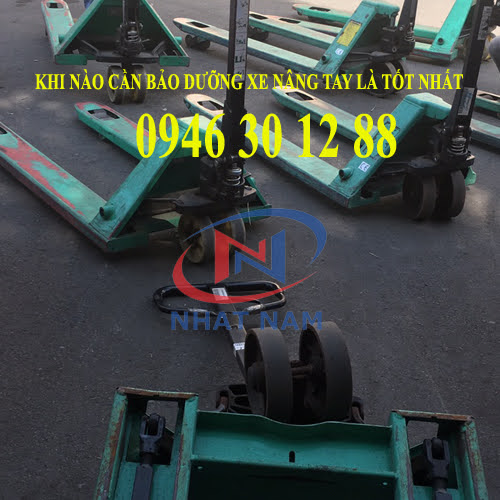 Bánh xe nâng tay bị mòn