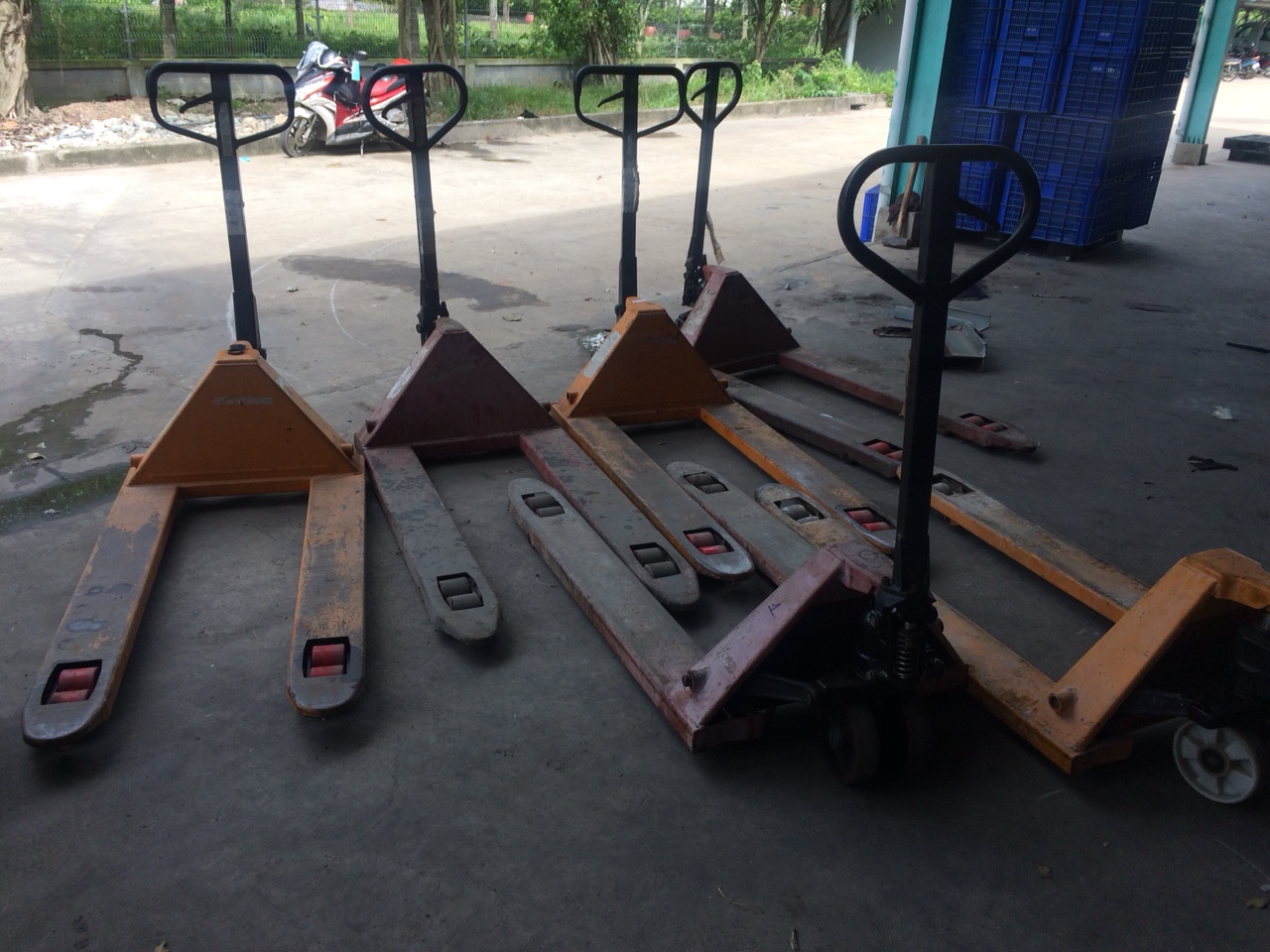 Lô xe nâng tay cần phục hồi bơm thủy lực