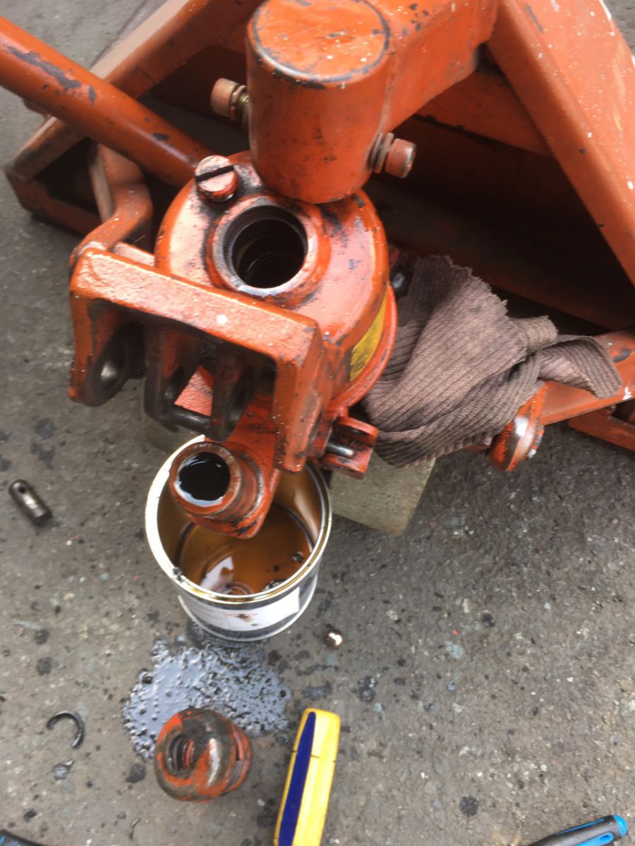 Sửa chữa bơm xe nâng tay Nhật