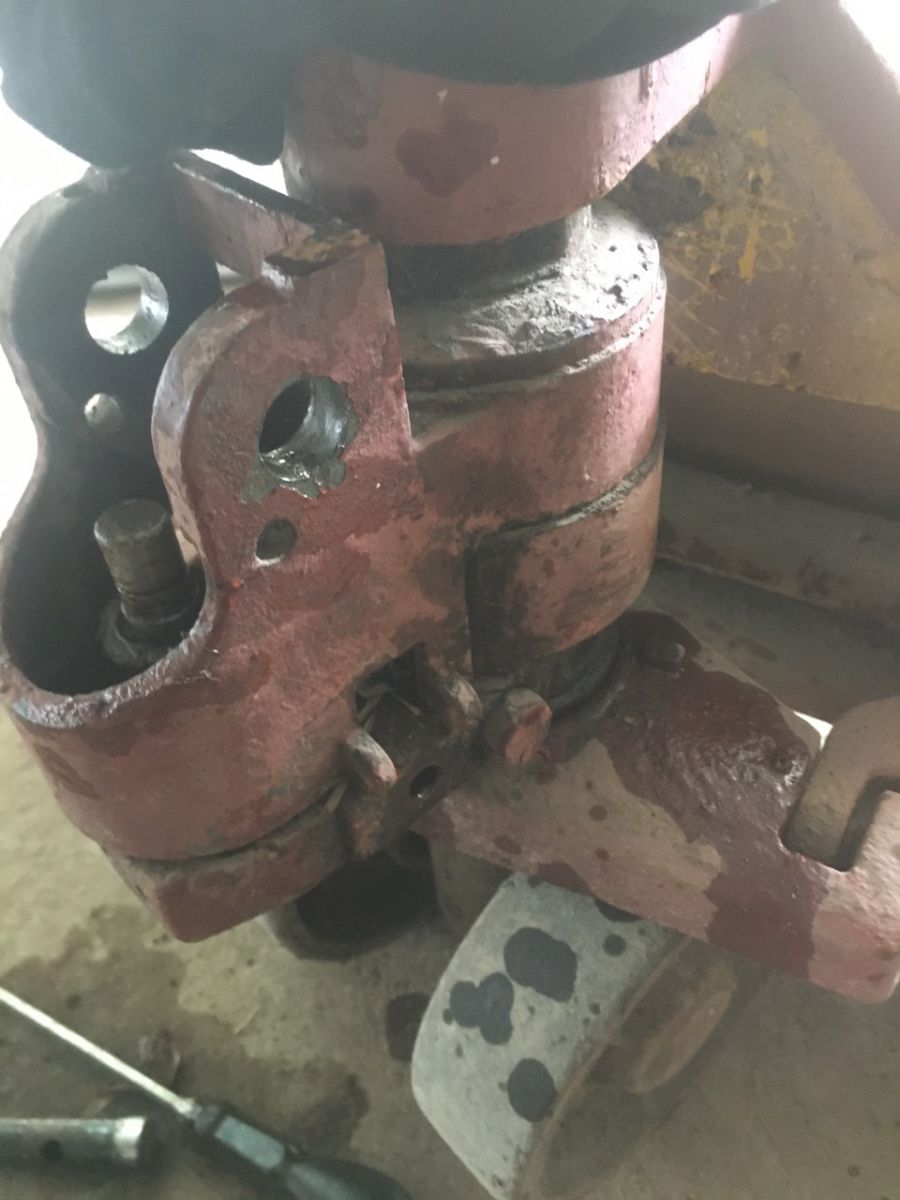 Hình ảnh xe nâng tay 5 tấn bơm không lên