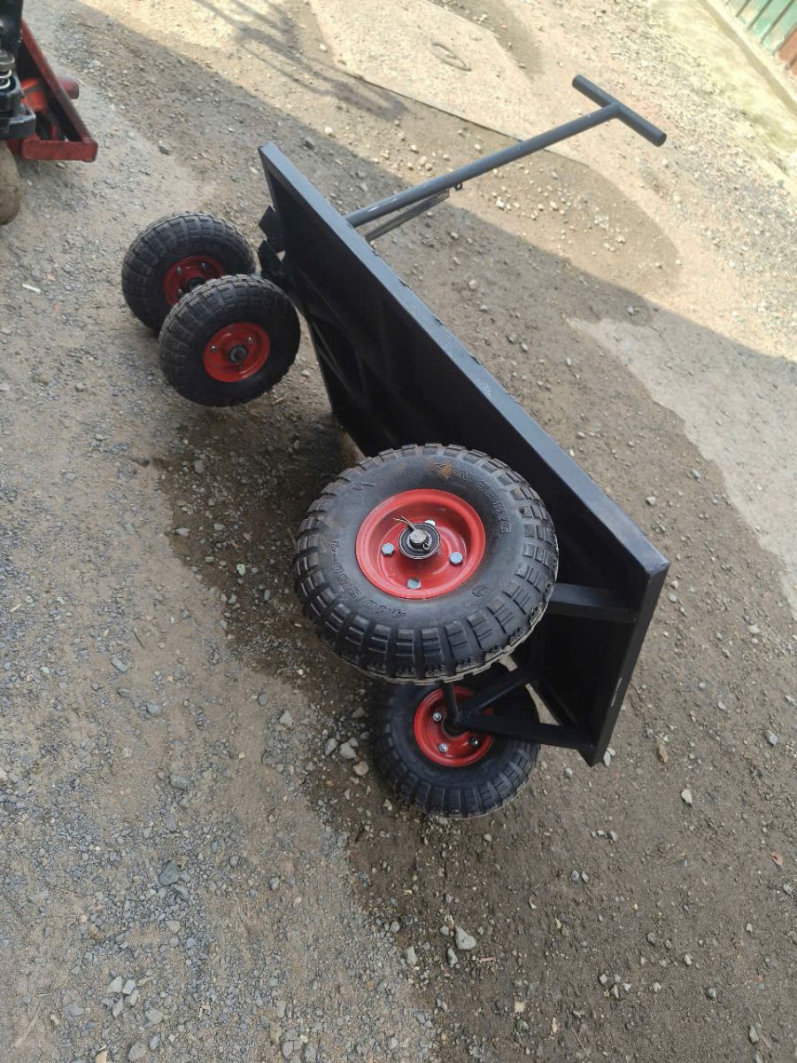 Xe kéo hàng 500kg sử dụng 4 bánh đặc ruột