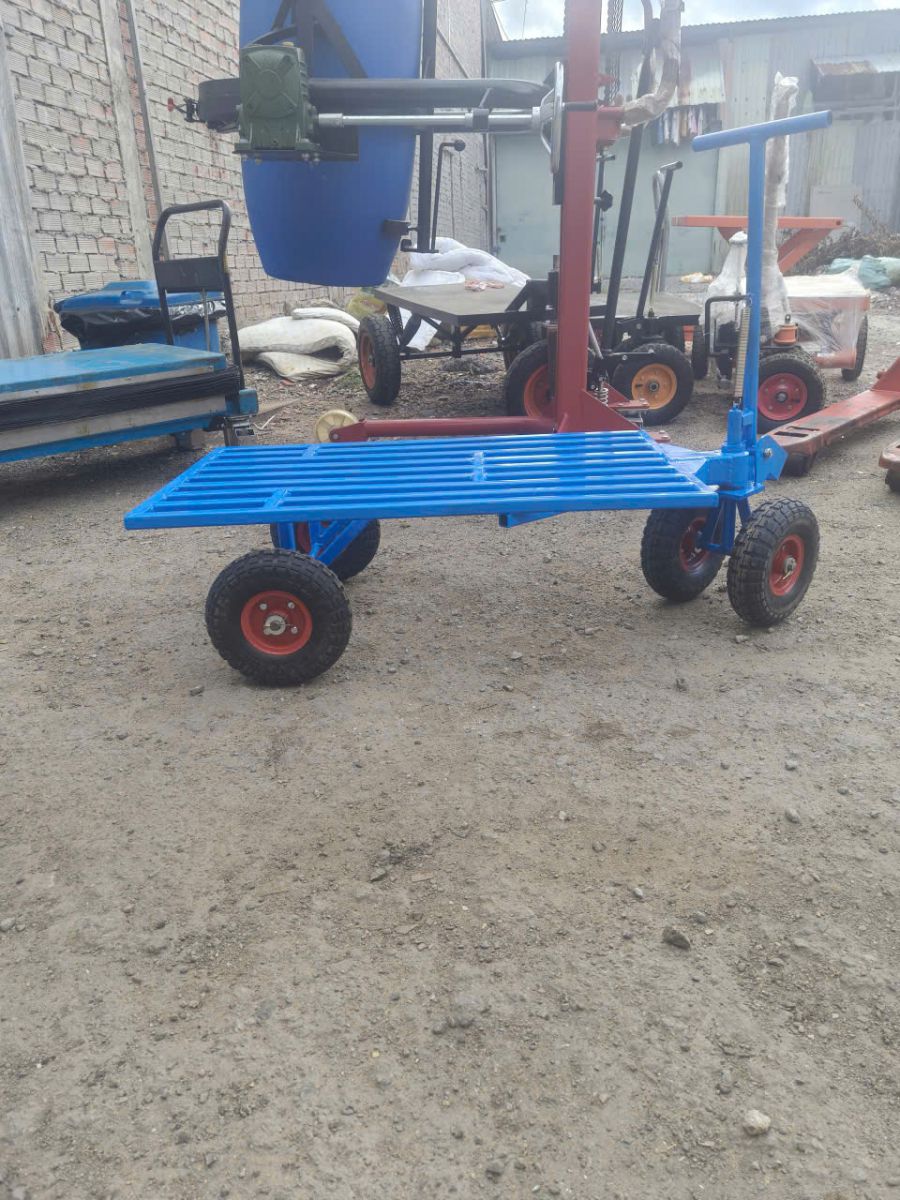 Xe kéo hàng bánh đặc