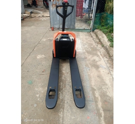 Xe Nâng Tay Điện BT Nhật Bãi – Giải Pháp Nâng Hạ Hiệu Quả, Tiết Kiệm Chi Phí