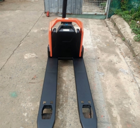 Xe Nâng Tay Điện BT Nhật Bãi – Giải Pháp Nâng Hạ Hiệu Quả, Tiết Kiệm Chi Phí