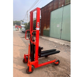 Xe Nâng Tay Cao 1000kg Sử Dụng 4 Bánh Lớn Đặc Ruột Đường Kính 26cm – Giải Pháp Cho Địa Hình Gồ Ghề