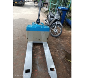Xe nâng tay điện hiệu OPK Nhật bãi tải 2000kg