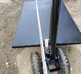 Xe kéo mặt bàn sử dụng 4 bánh đặc đường kính 250mm chịu tải 500kg