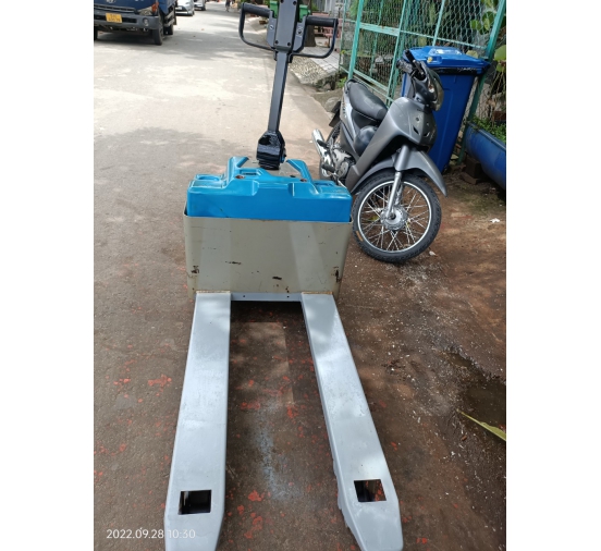 Xe nâng tay điện hiệu OPK Nhật bãi tải 2000kg